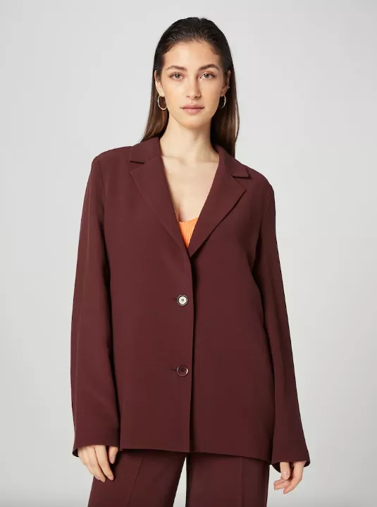 <p>A LOT LESS Blejzr 1229 Kč</p>
