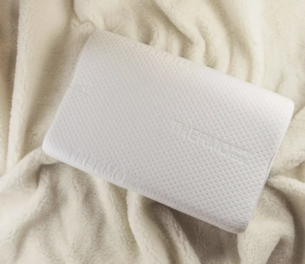 Paměťový anatomický polštář pro spánek na zádech