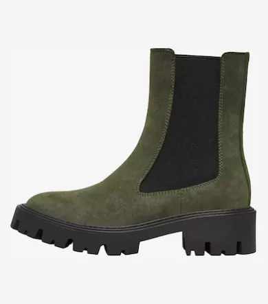 <p>ONLY Chelsea boty 999 Kč</p>
