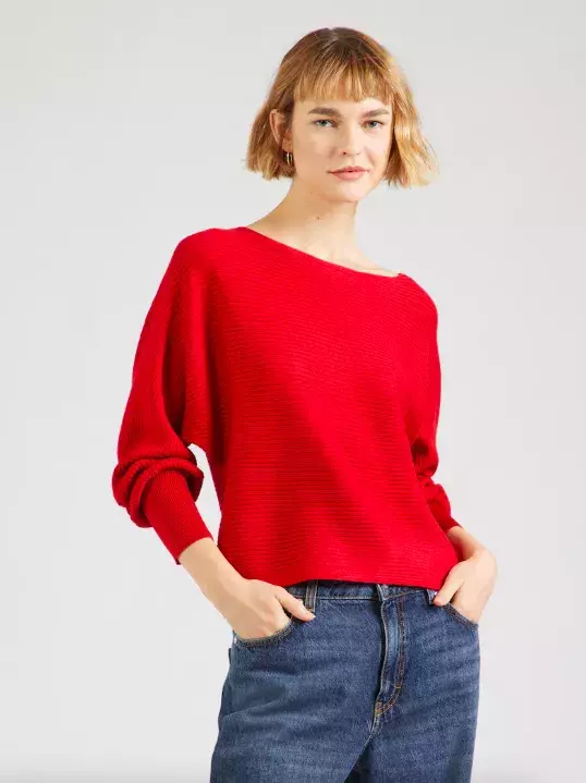 <p>ONLY Svetr 639 Kč</p>
