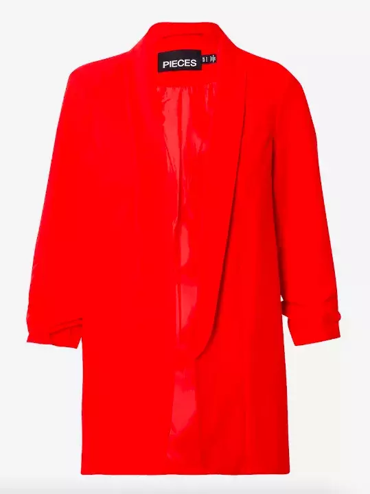 <p>PIECES Blejzr 899 Kč</p>
