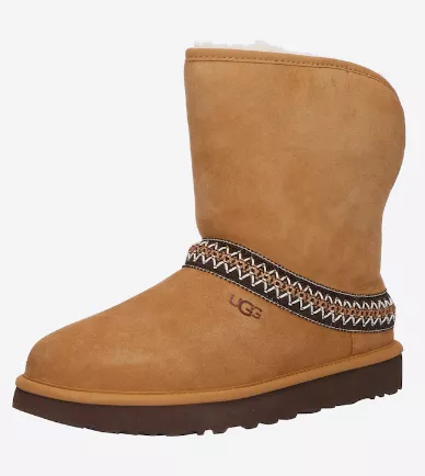 <p>UGG Kozačky 3284 Kč</p>
