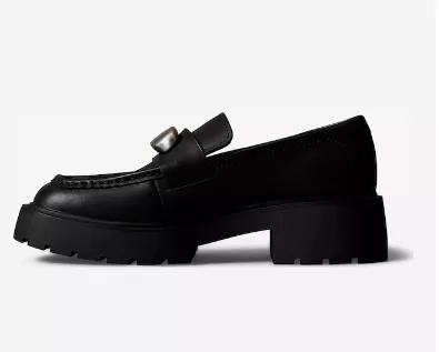 <p>Calvin Klein Jeans Slipper 2779 Kč</p>
