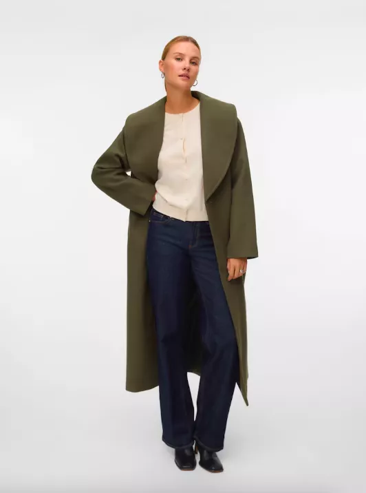 <p>VERO MODA Přechodný kabát&nbsp; 1664 Kč</p>
