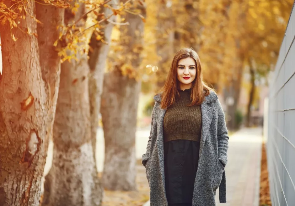 plus size žena na podzim