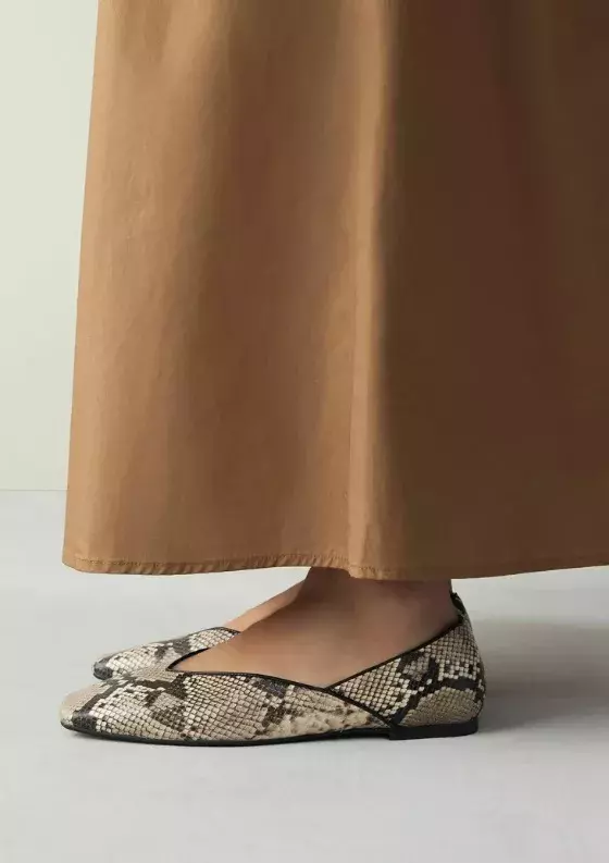 Balerínky s hadím vzorem, Next, 1 090 Kč