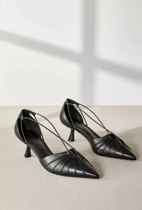 Lodičky s efektním detailem, Next, 1 275 Kč