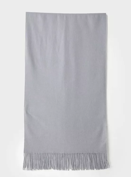 Světle šedá maxi šála, Pier One, 288 Kč