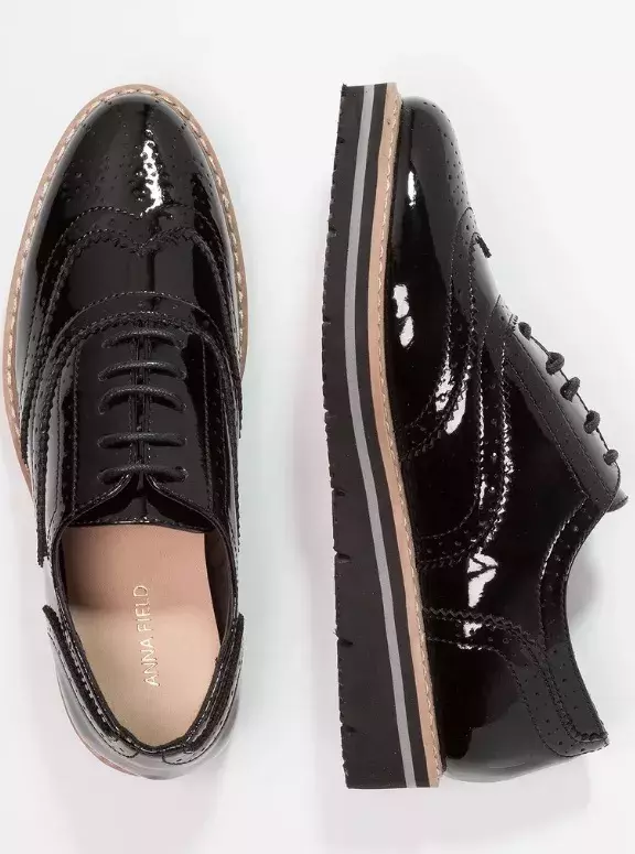 Polobotky, Anna Field, 1 026 Kč