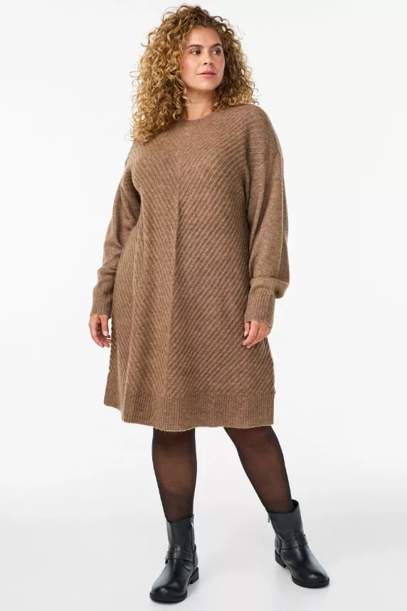 Pletené áčkové šaty, Zizzi, 1 999 Kč