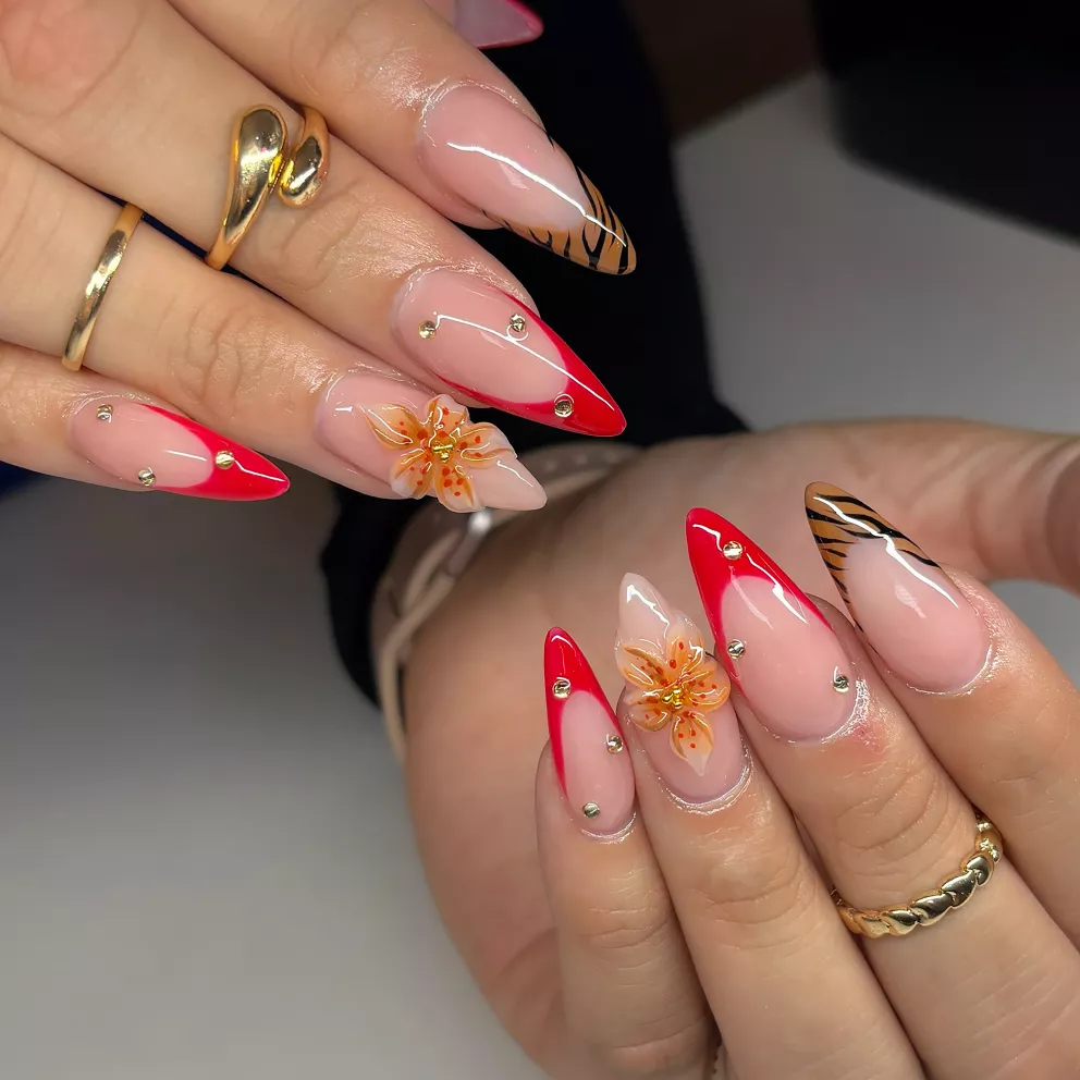 špičaté japonské nehty