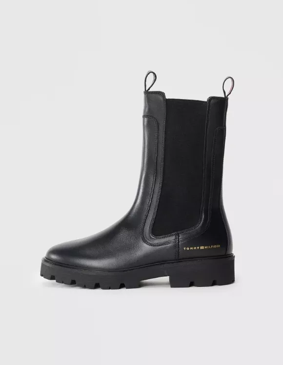 Vysoké chelsea boty se zlatým detailem, Tommy Hilfiger, 3 592 Kč