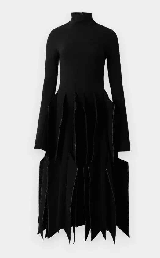 Extravagantní společenské šaty se zajímavě tvarovanou sukní, A.W.A.K.E. MODE, 35 520 Kč