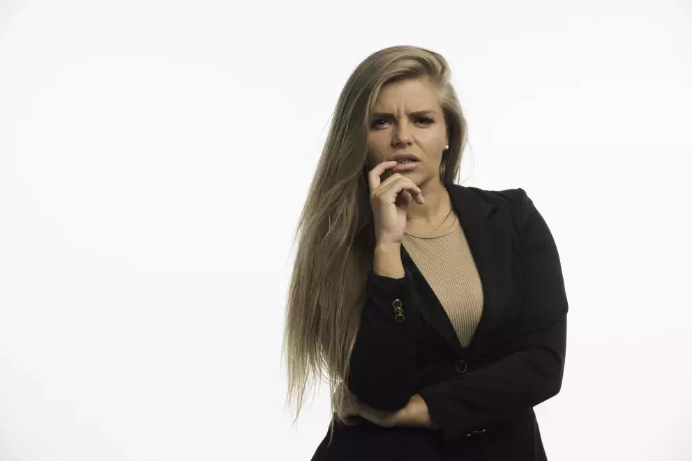 žena, domácnost, zlatá klec, manželství