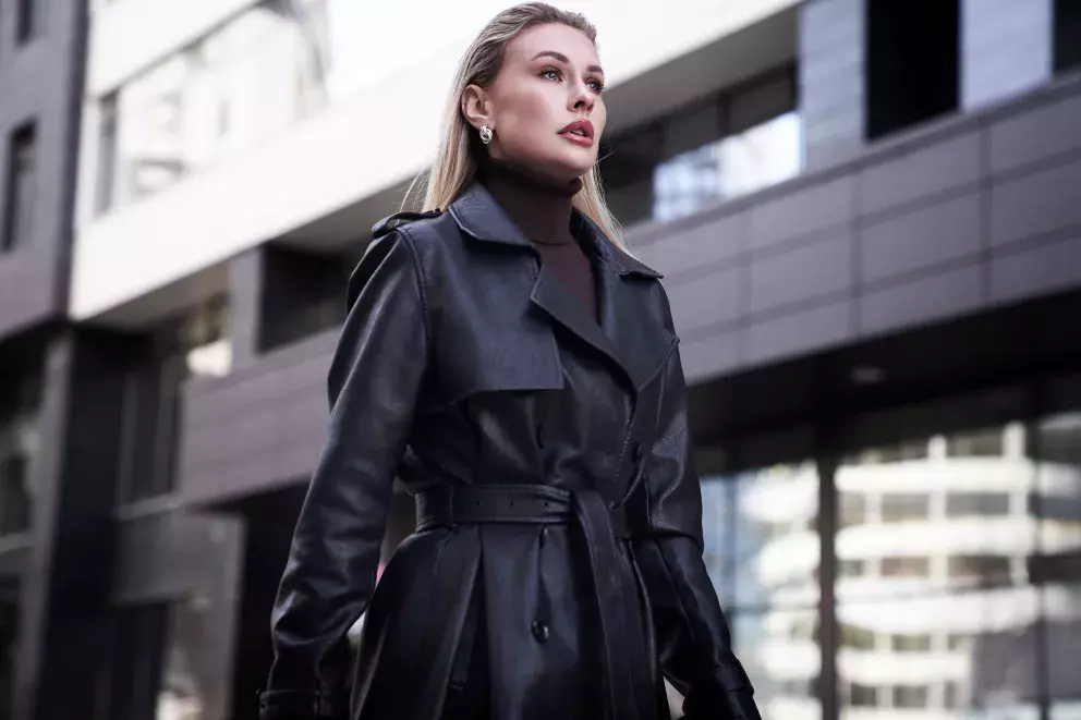 Podzimní minimalismus: Rolák, sukně, kalhoty, monochromatických outfit. Vše v jemných odstínech béžové, bílé a růžové