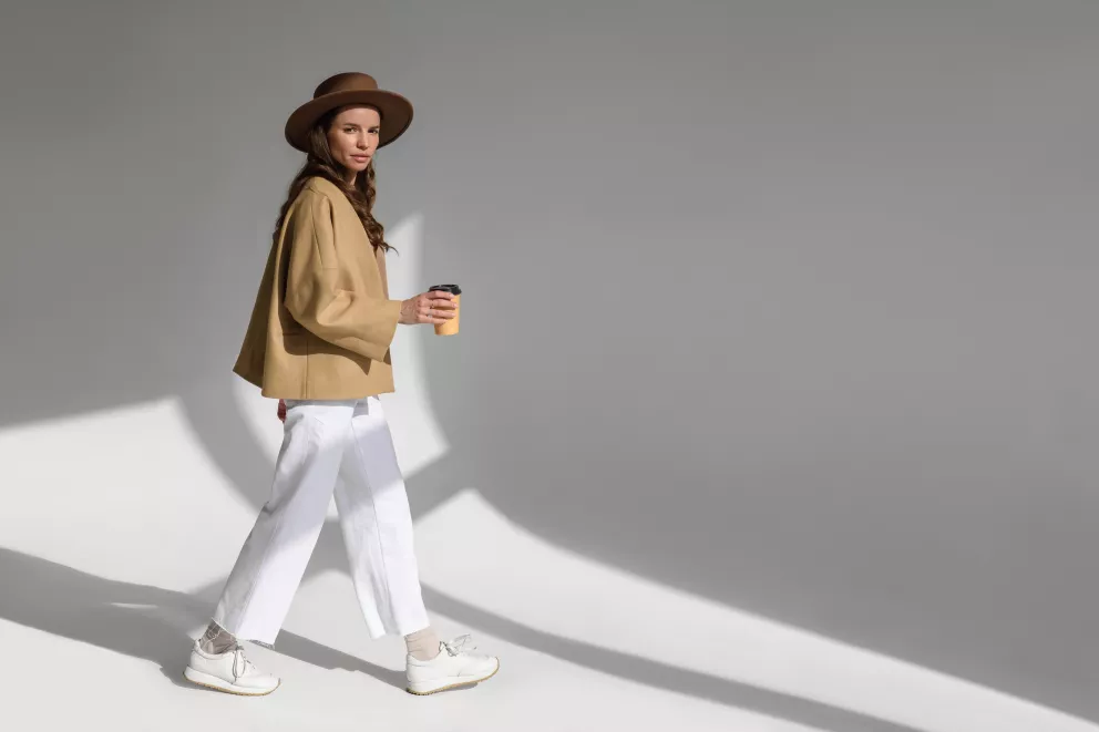 Jaké kalhoty nosit letos na podzim, když se vám nechce nosit džíny