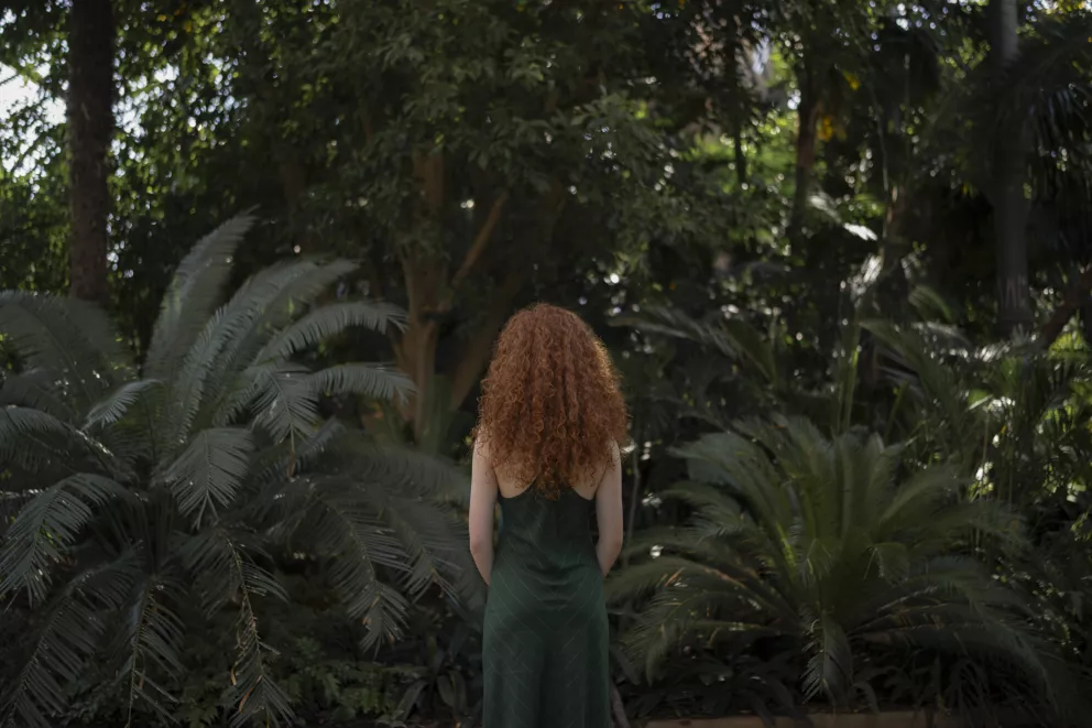 Olivově zelená jako lék na zimní depresi. Obléct ji lze od hlavy až k patě