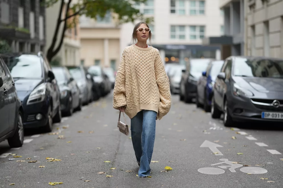 Rolákové, s kulatým výstřihem či v maxi délce: Svetrové šaty, které jsou jako dělané na zimní teploty