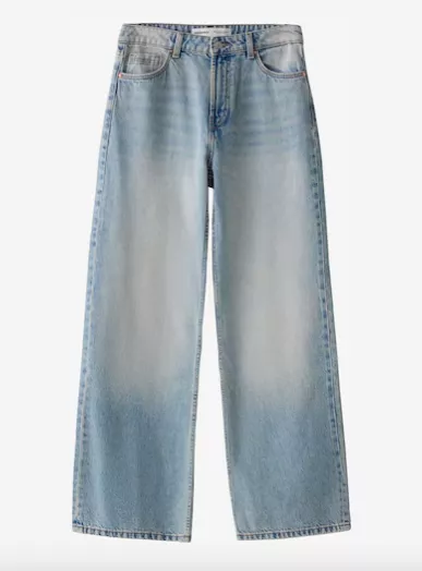 <p>Bershka 899 Kč</p>
