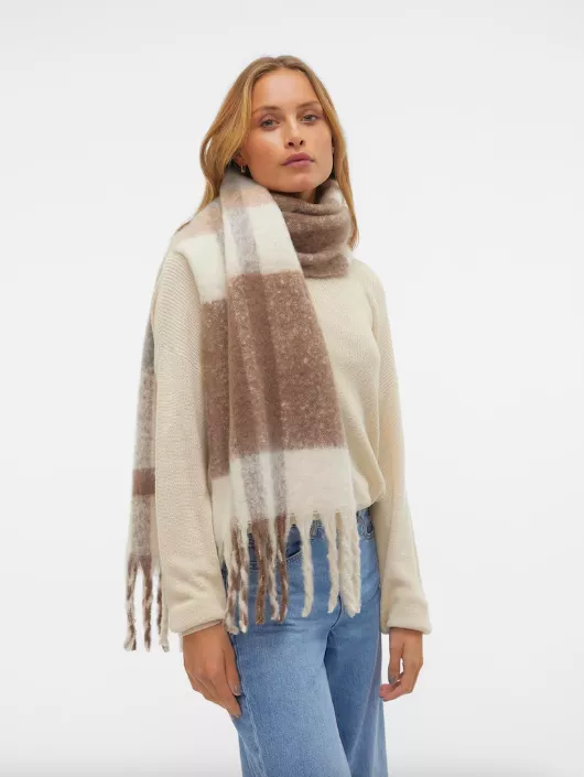 <p>VERO MODA 349 Kč</p>
