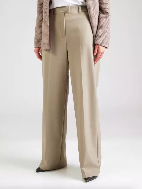 <p>PATRIZIA PEPE 8699 Kč</p>
