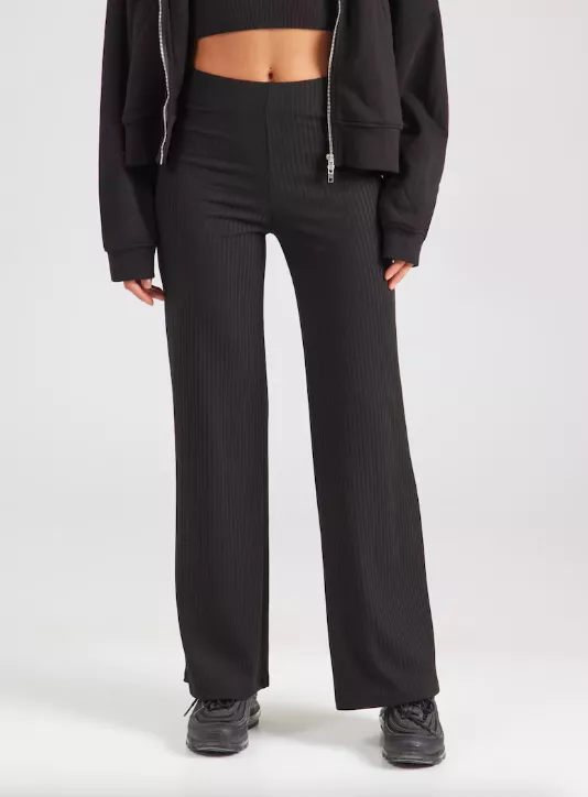 <p>ONLY PLAY 625 Kč</p>
