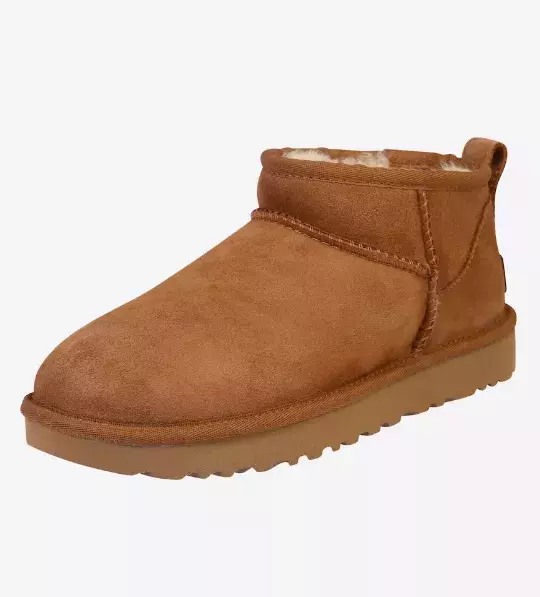 <p>UGG 3599 Kč</p>
