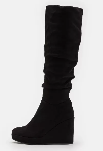 <p>Anna Field 1149 Kč</p>
