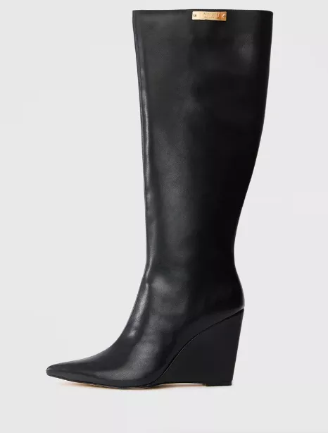 <p>Twinset 4648 Kč</p>
