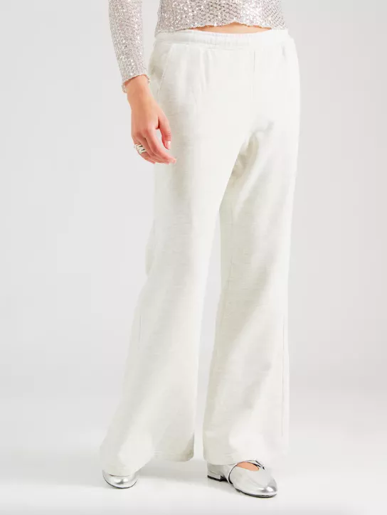 <p>WEEKDAY 399 Kč</p>
