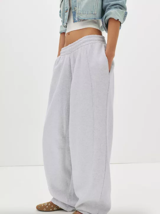 <p>Pull&Bear 620 Kč</p>
