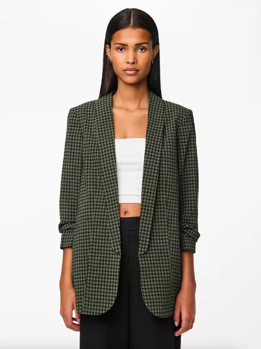 <p>PIECES 797 Kč</p>
