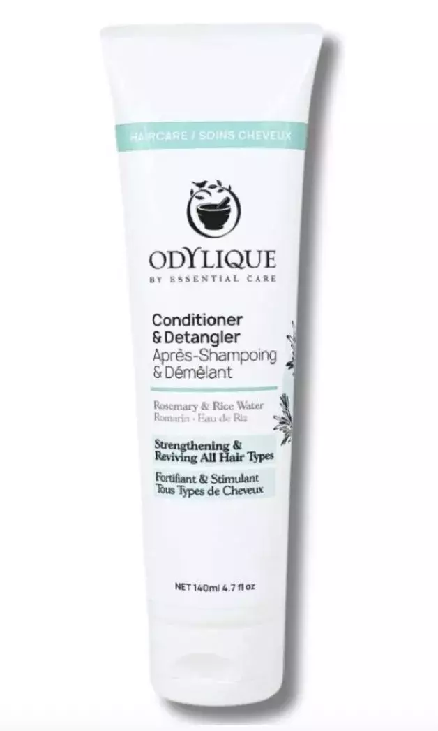 <p>Přírodní vlasový kondicionér Rozmarýn s rýžovou vodou, Odylique, 440 Kč</p>
