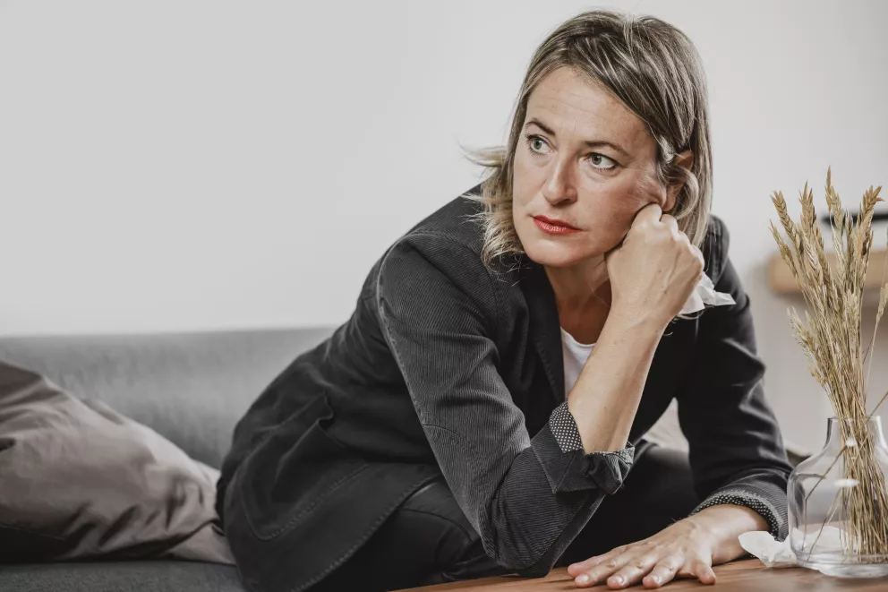 žena, nevěra, smutek, slzy, jak dál