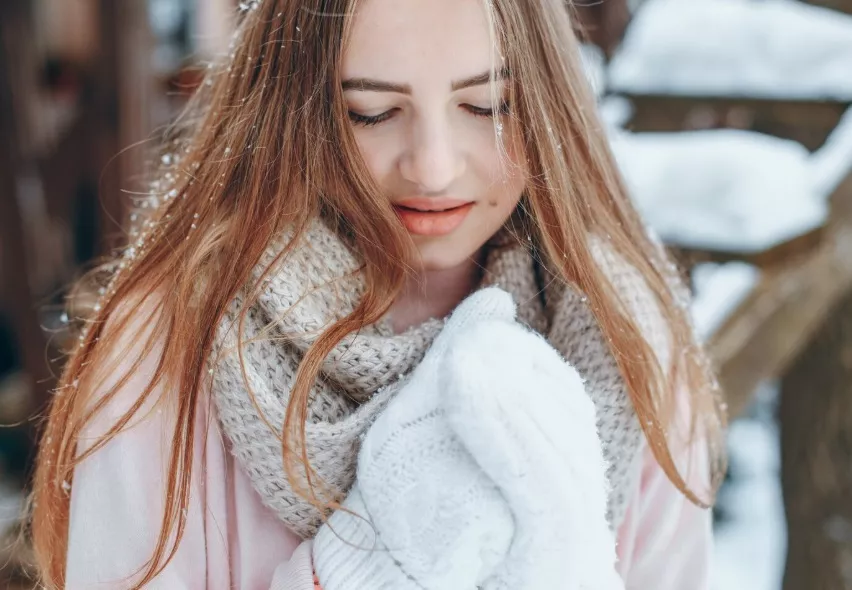 krásná žena v zimě