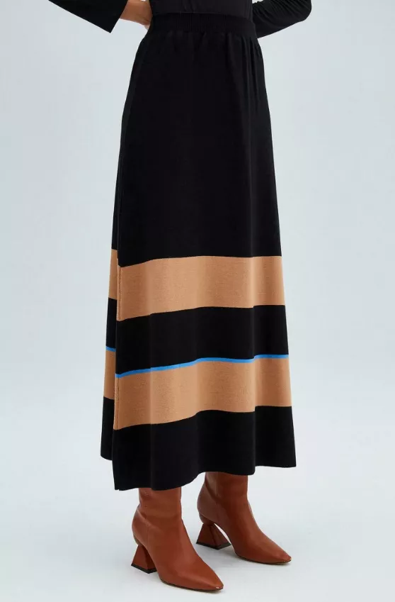 Dlouhá pletená sukně s pruhy, Touché Privé, 1 099 Kč