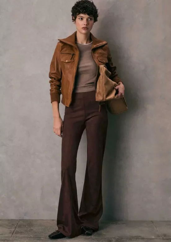 Hnědé semišové legíny do zvonu, Stradivarius, 699 Kč