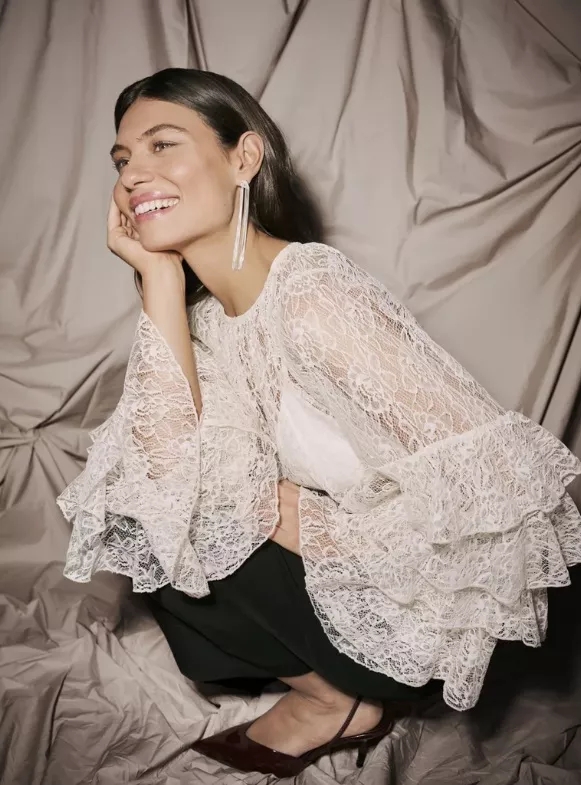 Krajková volánová halenka, Culture, 1 728 Kč