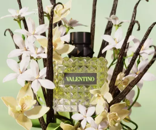 Parfémovaná voda pro ženy s jasmínem a vanilkou, Valentino, 2 430 Kč