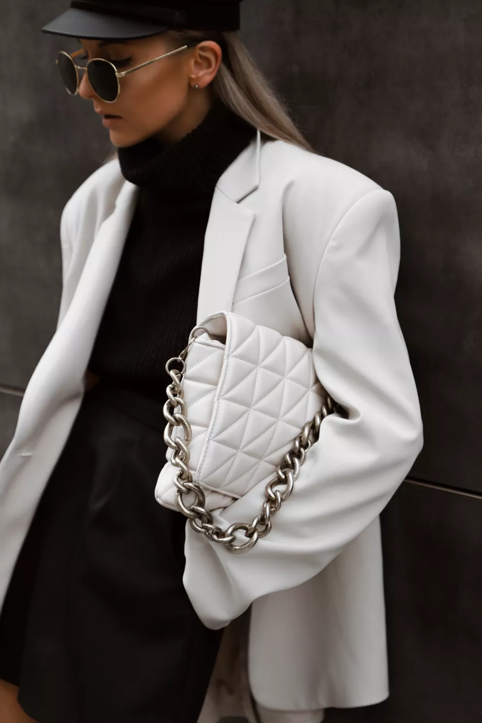 černá a bílá outfit