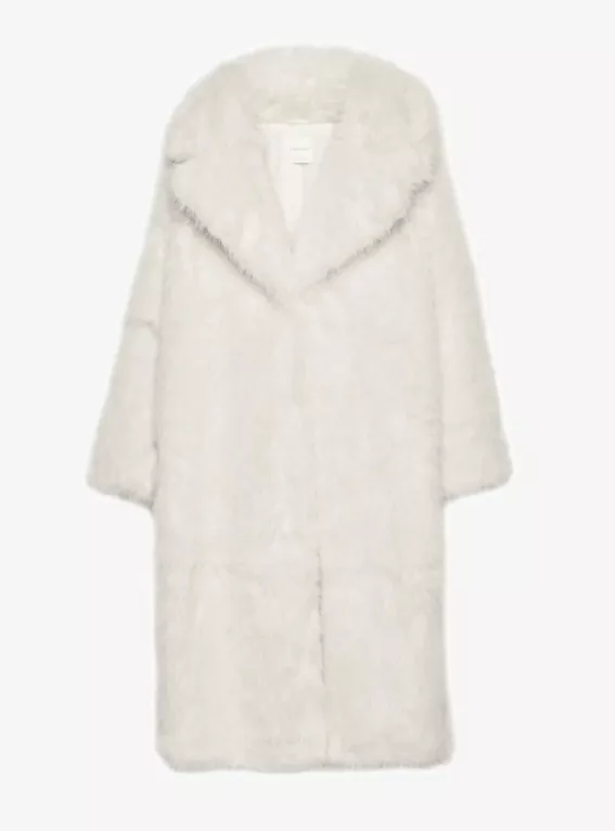 Bilý kožich, Stradivarius, 2 299 Kč