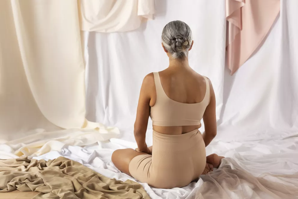 žena s bolavými zády