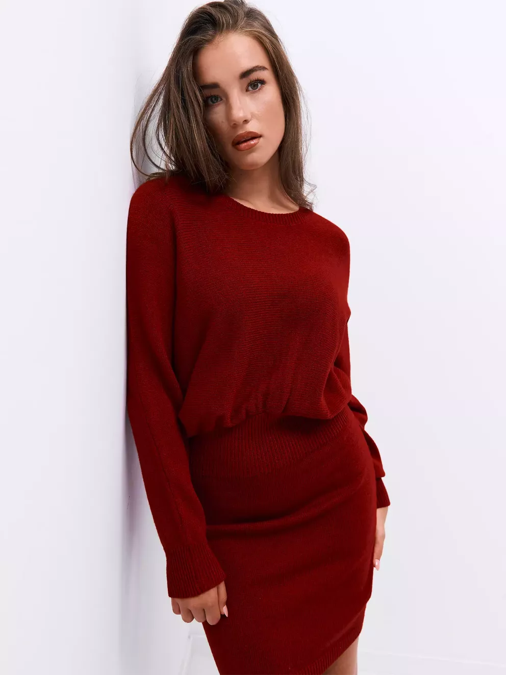 Slavnostní outfit v burgundské