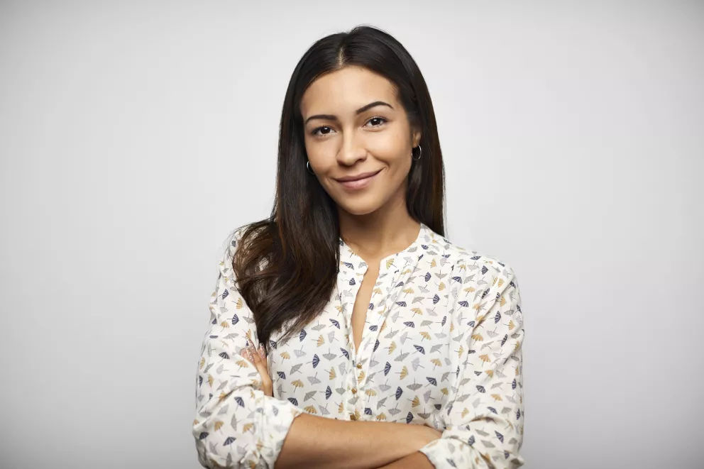 Nejkrásnější barva na vlasy, která sluší tmavým i světlý typům: Objevte kouřově hnědou