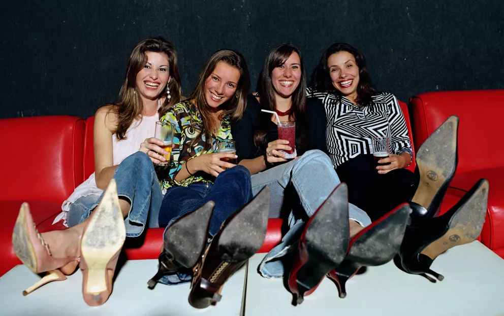 Kitten heel kozačky jako kousek, bez kterého Italky nedají ani ránu