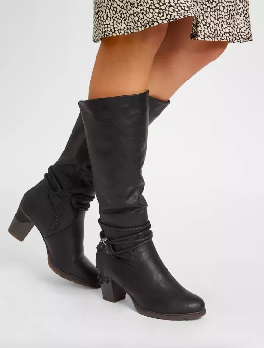 <p>Rieker 2159 Kč</p>
