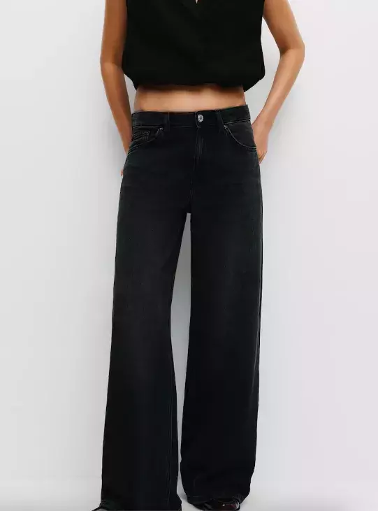 <p>Pull&Bear 764 Kč</p>
