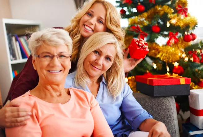 Mladí vs. tradice: Jak slavíte Vánoce vy? Generační rozdíly ve Vánocích