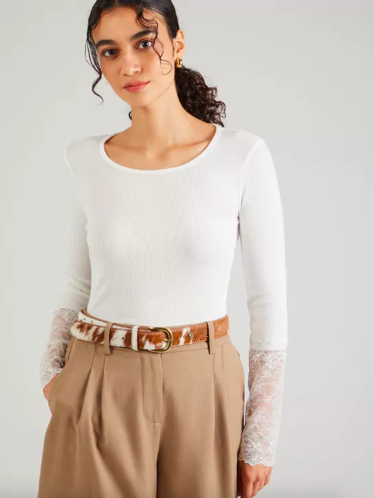 <p>Fransa 929 Kč</p>
