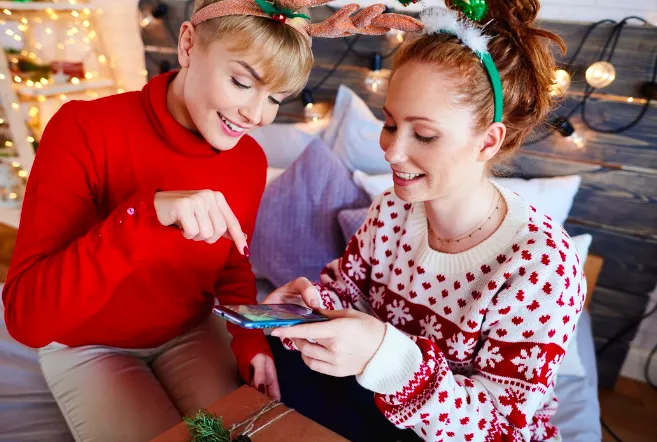 Rodinné ritualy vs. digitální Svátky: jak najít rovnováhu, Trendy ukazují, že technologie i sociální sítě ovlivňují, jak prožíváme Vánoce